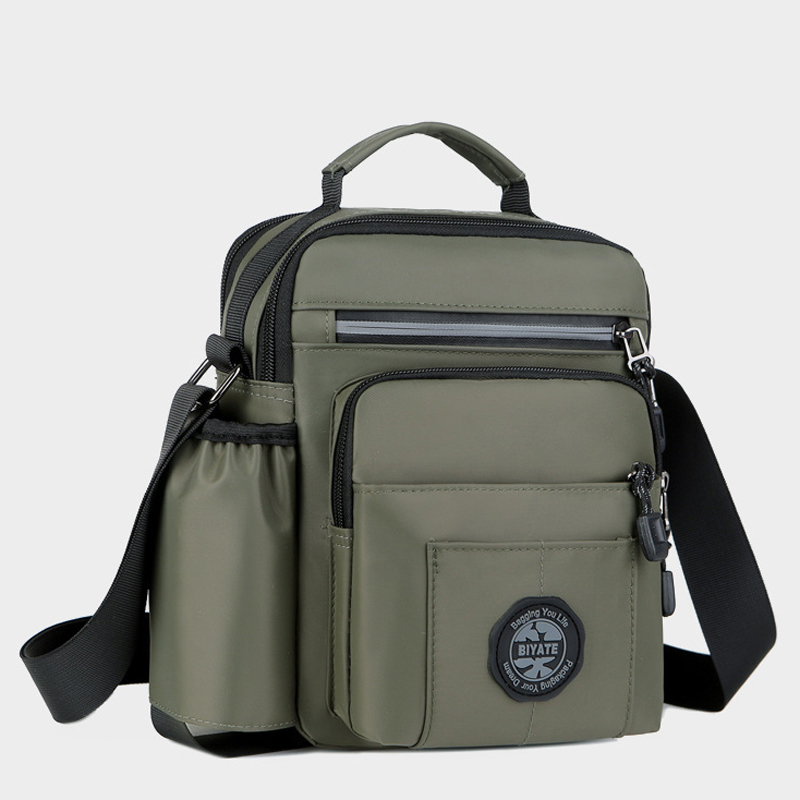 Luxury Bags Sling - Luxuriöse Designer-Taschen: Leichte Sling-Brusttasche für Outdoor